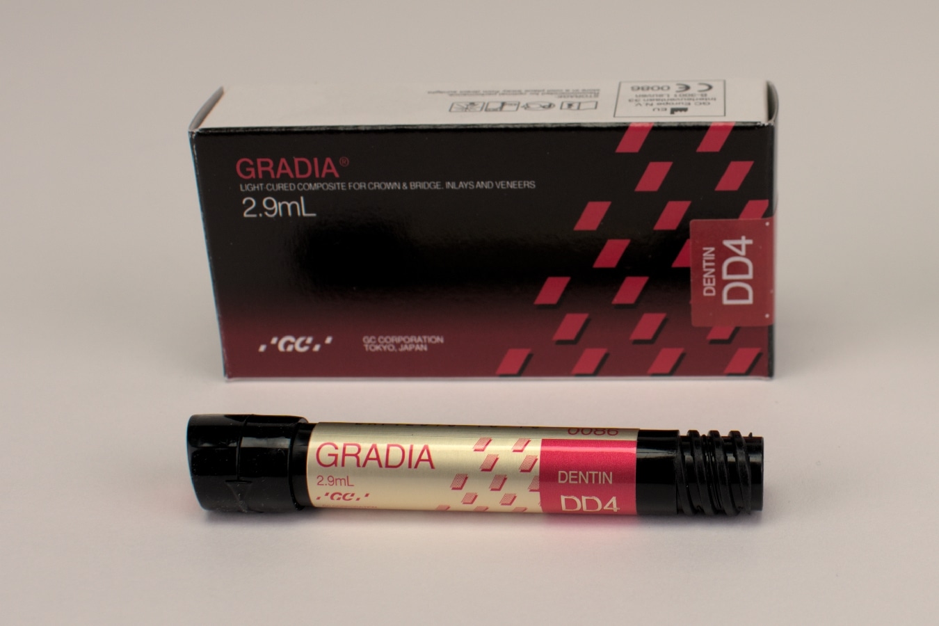 Gradia Dentin DD-4 2,9ml spruta