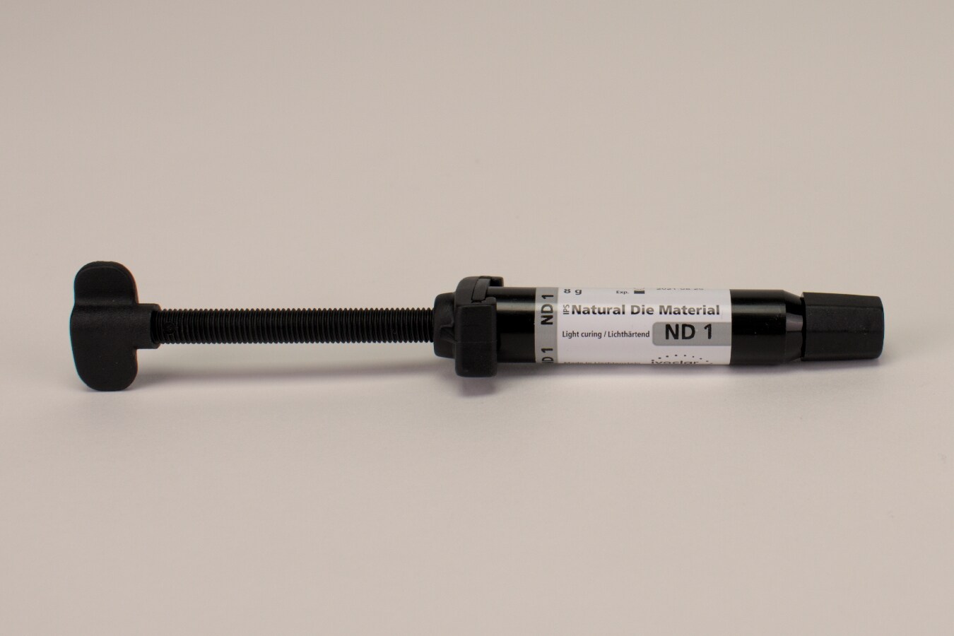 IPS Natural Die Material ND1 8g spruta