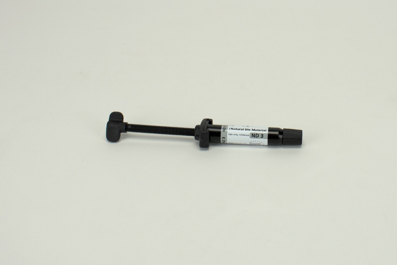 IPS Natural Die Material ND3 8g spruta